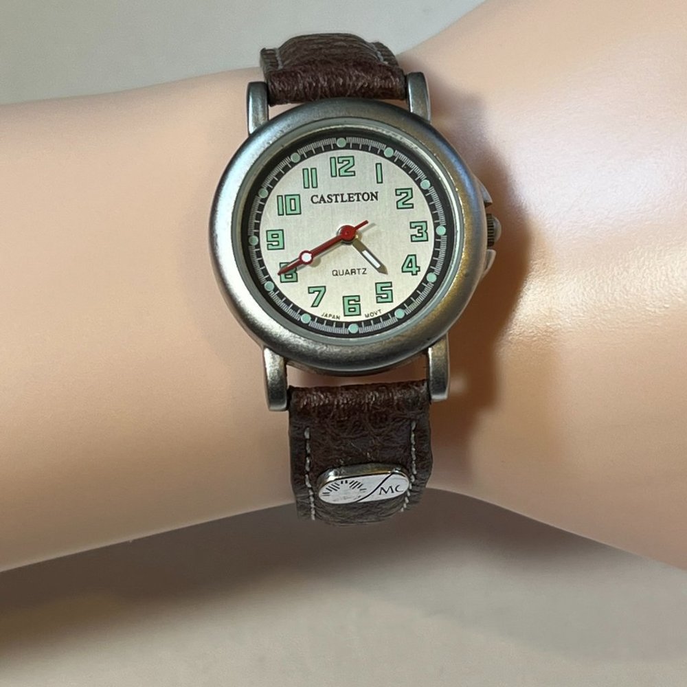 Silver tone with brown bracelet unisex quartz wrist watch New Battery